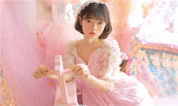 中山供卵试管代怀生子多少钱？这一直是很多不孕不育家庭关注的话题。在中国，不孕不育的发生率越来越高，根据《中国不孕不育现状调研报告》显示，育龄夫妇的不孕不育率从20年前的3%增长至现在的12.5%-18.2%，患者人数高达6000万以上。在这样的背景下，许多家庭通过供卵试管来实现自己的生育梦想。那么，供卵试管代怀生子的费用到底是多少呢？